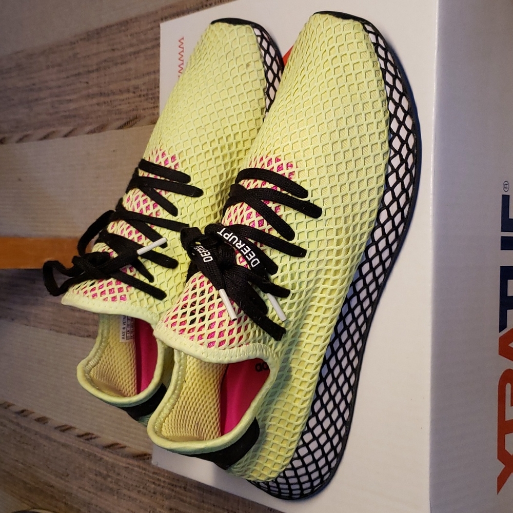 Adidas Deerupt Runner Sneakers Worn Once Size 10.5